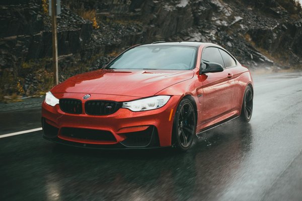 How is the UK automotive industry addressing environmental concerns?